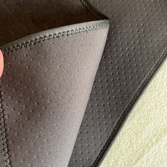 New! Smart School Sensory Compression Vest - Picture 7 of 9